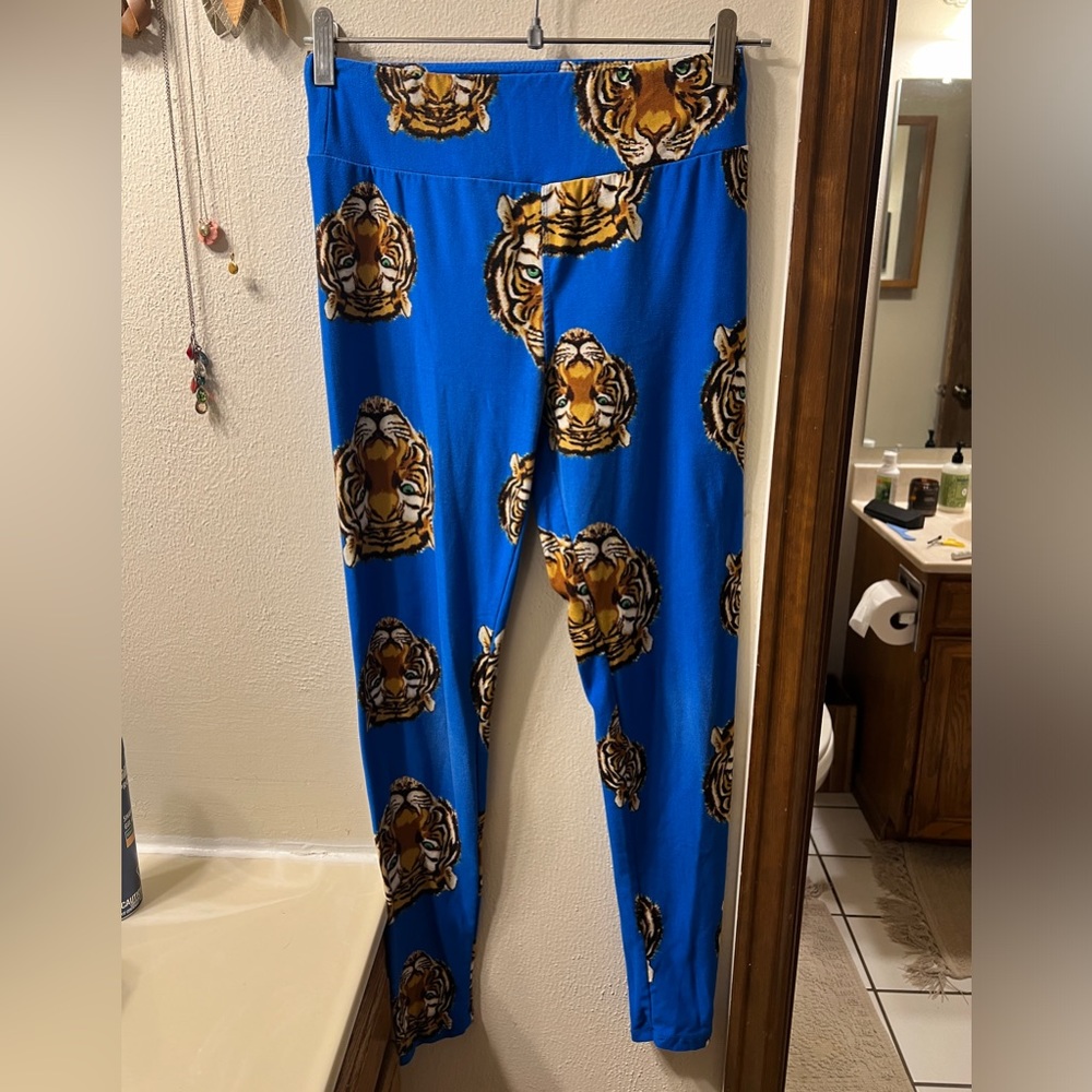 Lularoe Discontinued Tiger Leggings